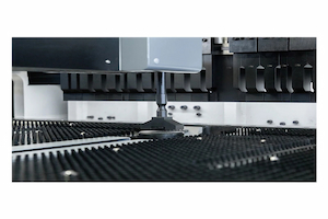 Quais são os cenários típicos de aplicação da máquina de dobrar painéis CNC?
